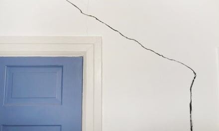 crack in wall due to subsidence